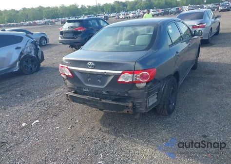 2013 Toyota Corolla L из США, поврежденный, VIN 2T1BU4EE4DC993801